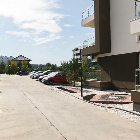 Airport Residence - Across From Otopeni Airport Екстер'єр фото
