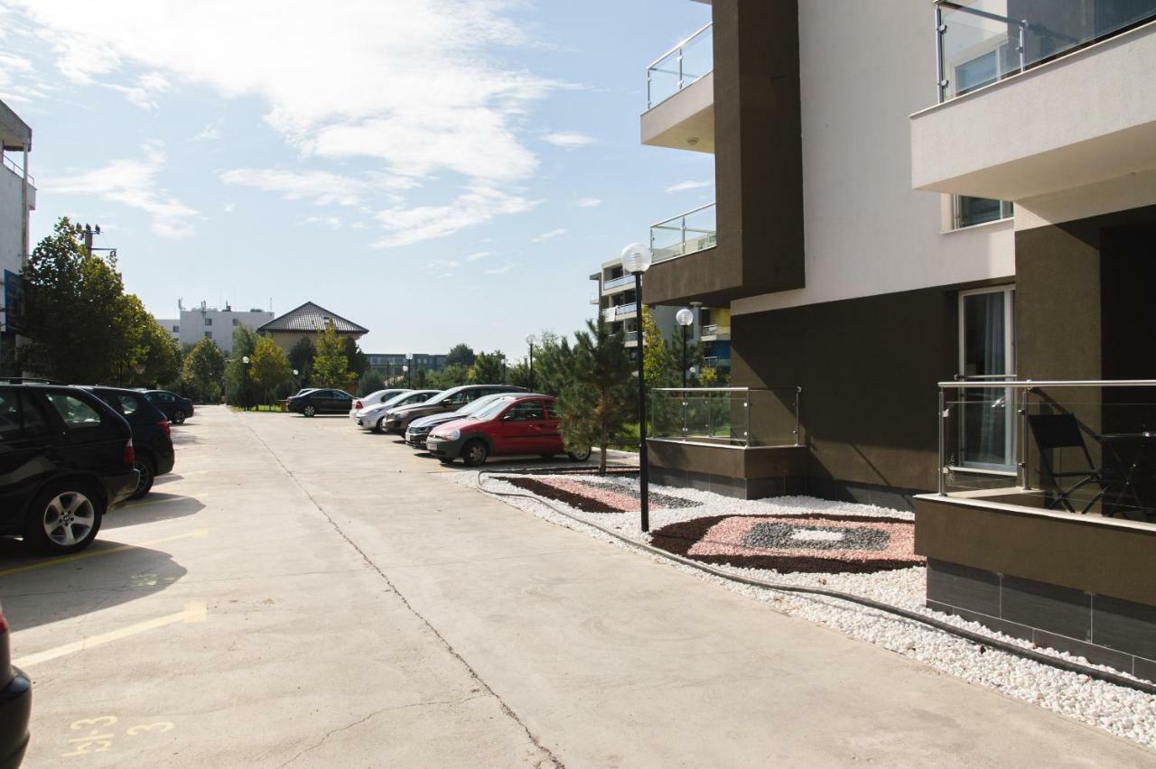 Airport Residence - Across From Otopeni Airport Екстер'єр фото